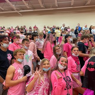 Bellefonte student section at the October 14 Dig Pink event