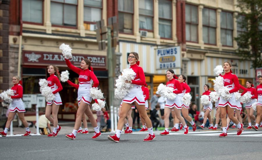 Cheerleaders in the 2021 Bellefonte Homecoming parade 