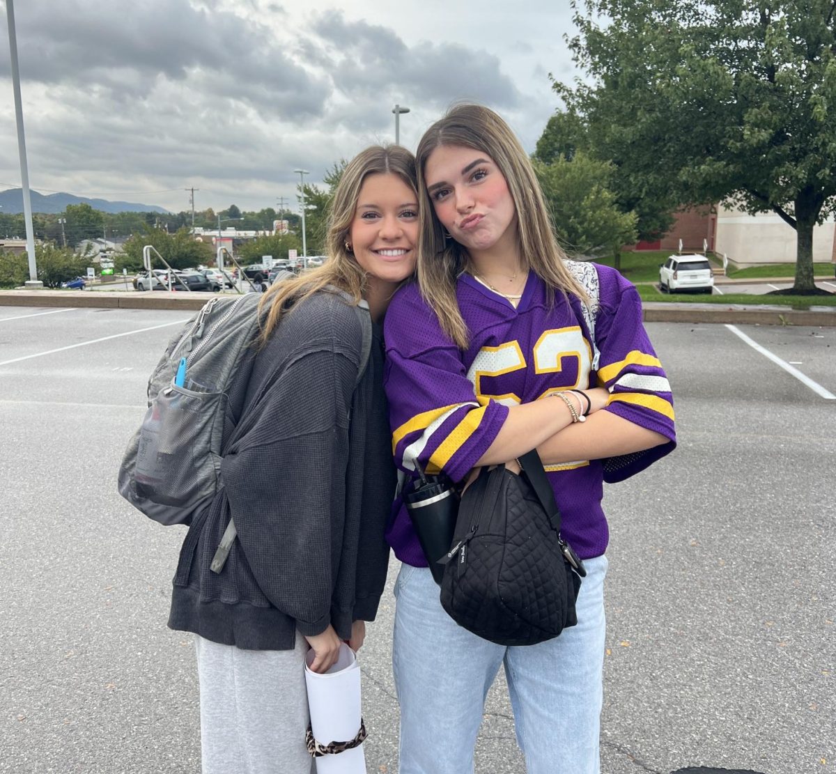 Seniors Sydney Fletcher and Anna Del Stritto as a "Napper and Rapper," participating in one of this year's "Rhyme Without Reason" day. 